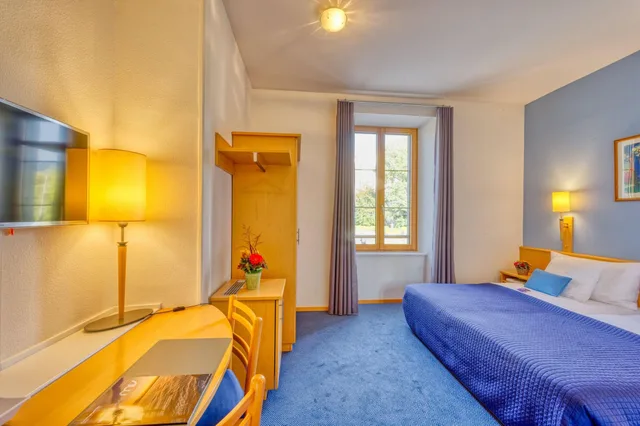 غرفة بسرير كوين، Hotel Bon Rivage 1/10