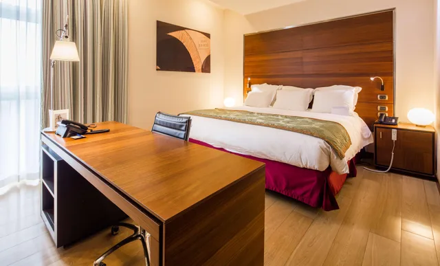 Junior Suite, King Bed, Sofa, Living Area, Jetted Tub, Bathtub, Best Western Premier Bhr Treviso Hotel 1/4