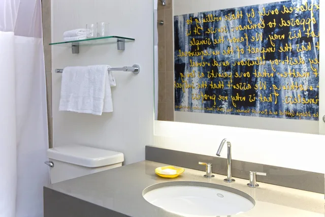 جناح جونيور، The Fifty Sonesta Hotel New York 9/10