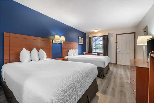 غرفة بسريرين مزدوجين لذوي الإعاقة، Best Western Acworth Inn 2/7