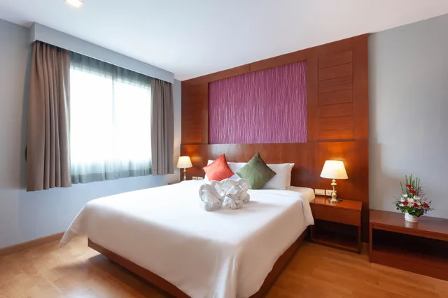 جناح تنفيذي بسرير مزدوج بإطلالة على المدينة، Elite Suites Patong 2/10