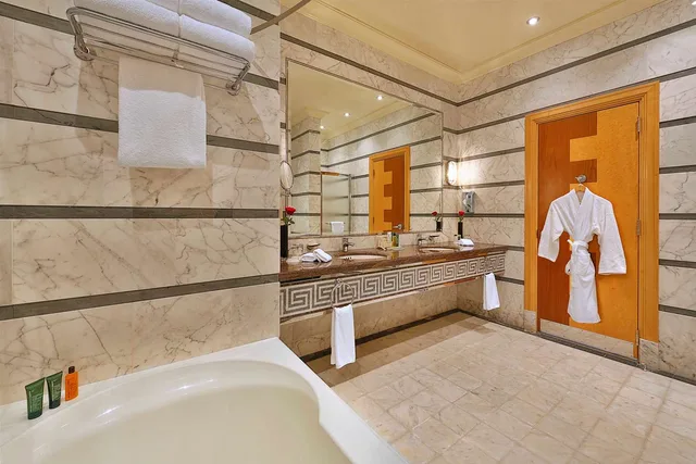 Royal, Executive, Suite, King Bed, Lounge Access, Jeddah Hilton 1/1