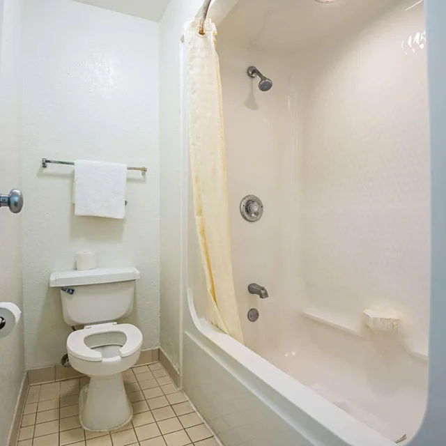 Efficiency, Suite, King Bed، Rodeway Inn Kissimmee Maingate West 3/4