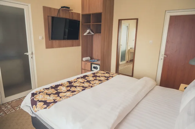 غرفة عائلية بسريرين كوين، Ocean View Residence Hotel Jepara 1/10