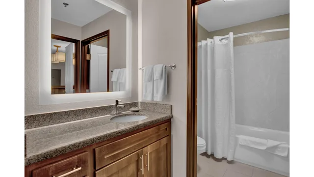 جناح بسرير كينج بغرفتي نوم، Staybridge Suites Salt Lake-West Valley City 4/4