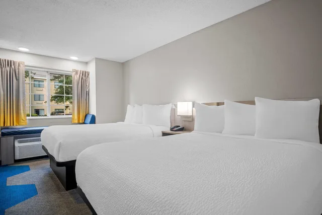 غرفة بسريرين كوين، Microtel Inn Suites By Wyndham Georgetown 1/5