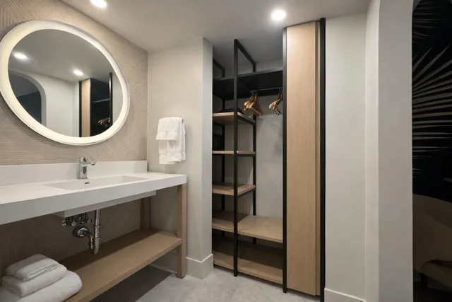Room, The Harrison Downtown Hollywood 9/9