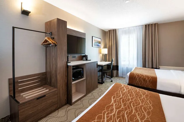 غرفة بسريرين مزدوجين، Comfort Inn North Bay 3/3