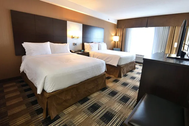 غرفة بسرير كينج وسريرين كوين لذوي الإعاقة، Holiday Inn Express And Suites Ottawa East Orleans 4/10