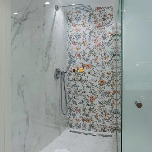 غرفة ديلوكس بسرير مزدوج بإطلالة على البحر بشرفة، Hotel Kvarner Palace 6/6