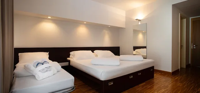 Comfort, Triple, Double Bed, Sofa, Astoria Park Hotel 3/9