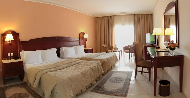 Family, 2 Queen Beds, Grand Mogador Agdal 2/2