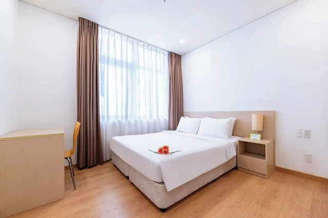 شقة ديلوكس بسرير كوين وسرير مزدوج بإطلالة على المدينة بغرفتي نوم، G8 Center Hotel Saigon 4/10