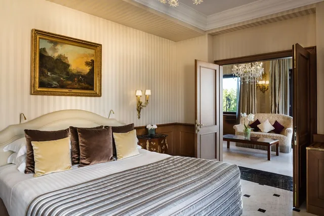 2 Bedrooms, Family Suite, Ludovisi، Baglioni Hotel Regina - Rome 1/2