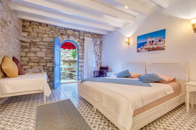 Design, Triple, 1 Queen and 1 Single Bed، Alacati Eski Ev Hotel 9/10