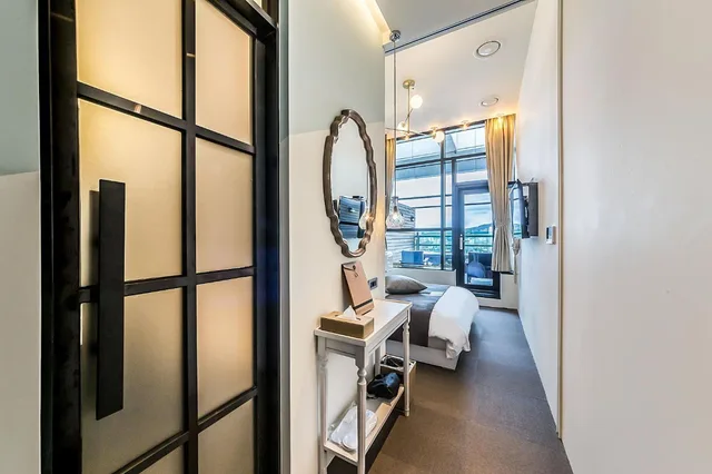 غرفة بسرير مزدوج بشرفة، H Avenue 8/10