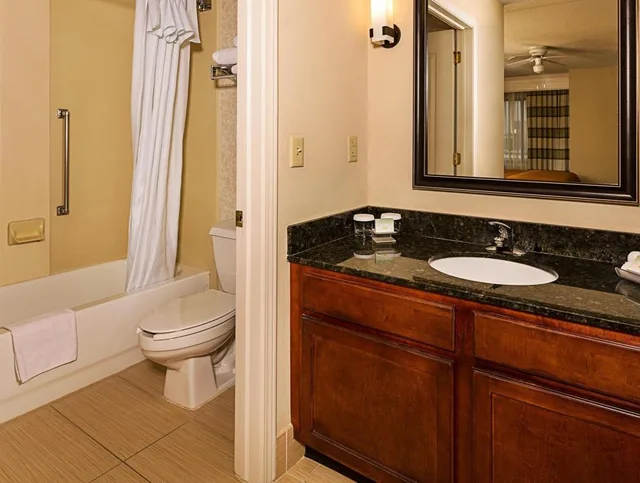 جناح بسريرين مزدوجين مع أريكة لذوي الإعاقة، Homewood Suites by Hilton Minneapolis Mall of America 4/4