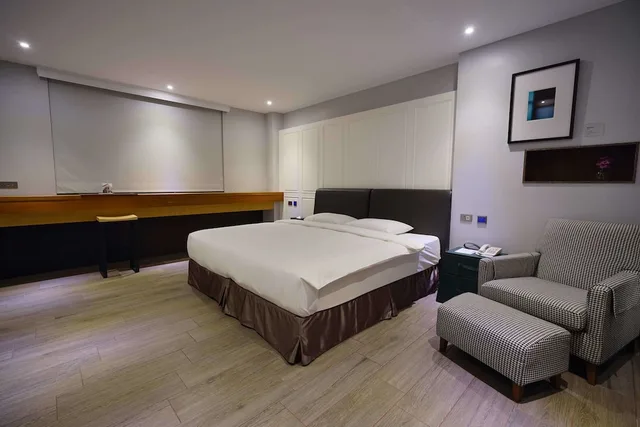 غرفة ديلوكس بسرير كينج، 3 Door Hotel 10/10