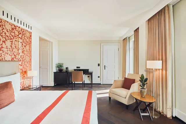 Deluxe, King Bed, Zephyr View, Balcony، The Dolder Grand 1/6