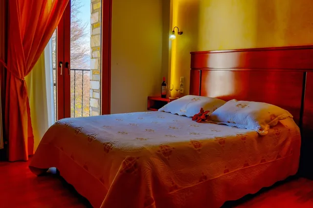 Classic, Twin Beds, Mountain and Sea View, TASIA 4/7