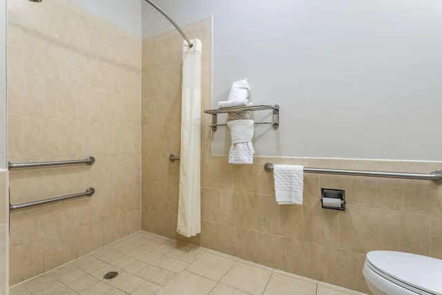 غرفة بسرير كينج لذوي الإعاقة، Best Western Sugarland Inn 4/4