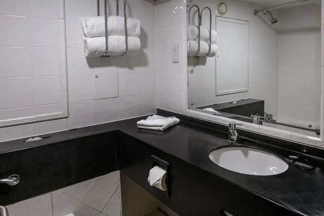 جناح تنفيذي بسرير كينج بحوض جاكوزي، Best Western Premier Suites Hotel & Spa Liverpool-Knowsley 3/4