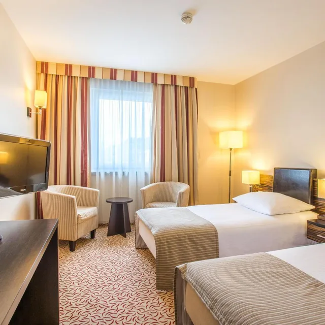 غرفة بسريرين منفصلين، Qubus Hotel Kielce 1/6