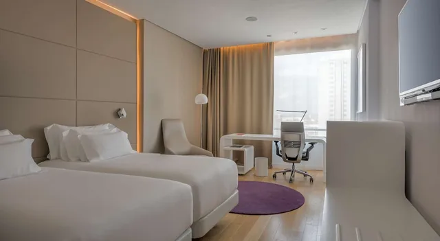 غرفة سوبيريور بثلاثة أسرّة مع سرير إضافي، NH Collection Madrid Eurobuilding 2/7