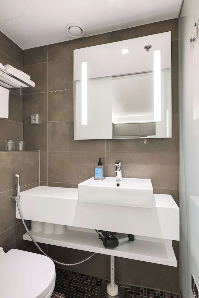 غرفة سوبيريور بسرير كوين مع أريكة، Comfort Hotel Xpress Helsinki Airport Terminal 4/6