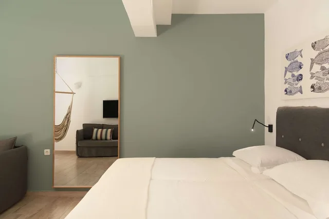 Chill, Suite, Twin Beds, Private Garden, Sofa، Paralos Irini Mare 3/5