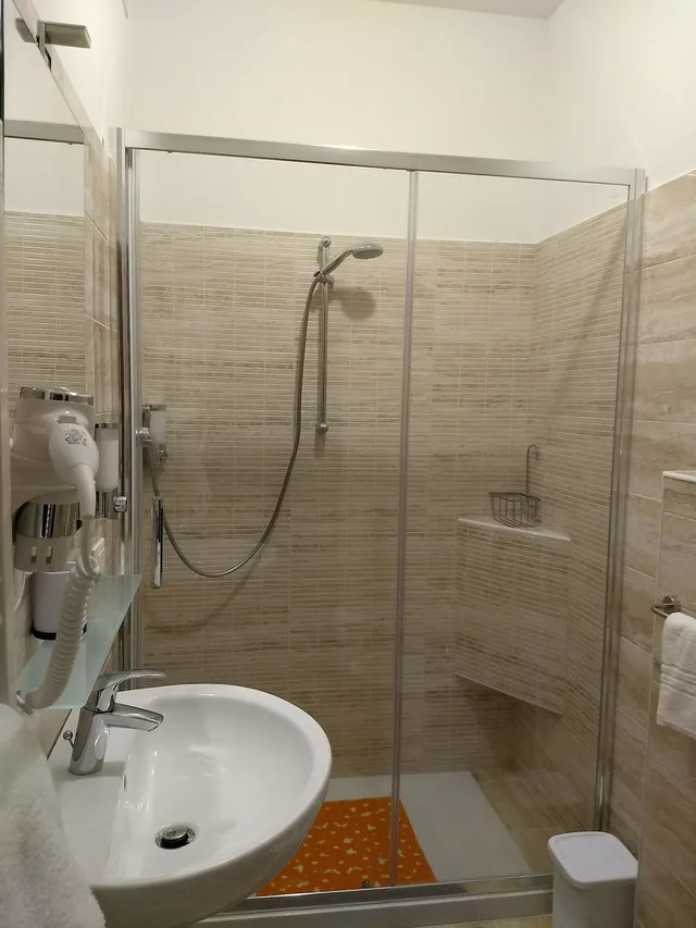 غرفة كلاسيكية ثلاثية بسرير كوين، San Polo Star 4/7