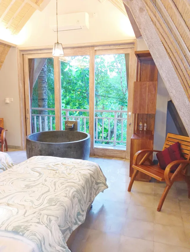 غرفة بسريرين منفصلين بشرفة، Ubad Retreat 3/8