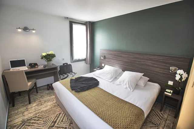غرفة قياسية بسرير كوين، Loreak Hotel 7/9