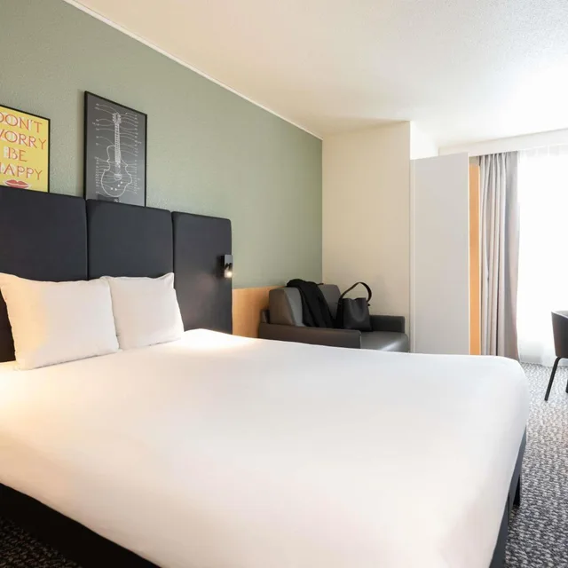 غرفة قياسية بسرير مزدوج مع أريكة، The Bryson Hotel 2/5