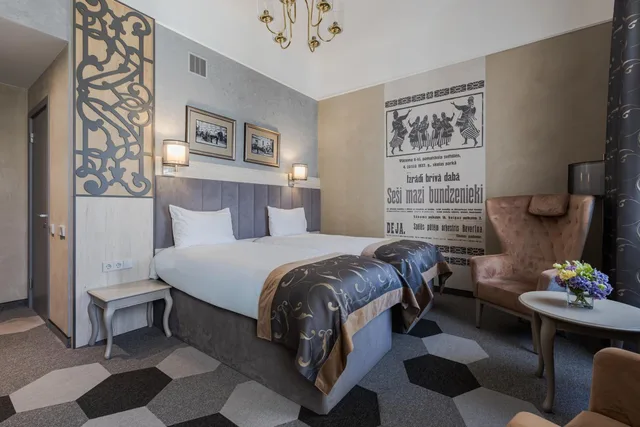 غرفة ديلوكس بسرير مزدوج مع سرير إضافي، Eurostars Metropole 9/10