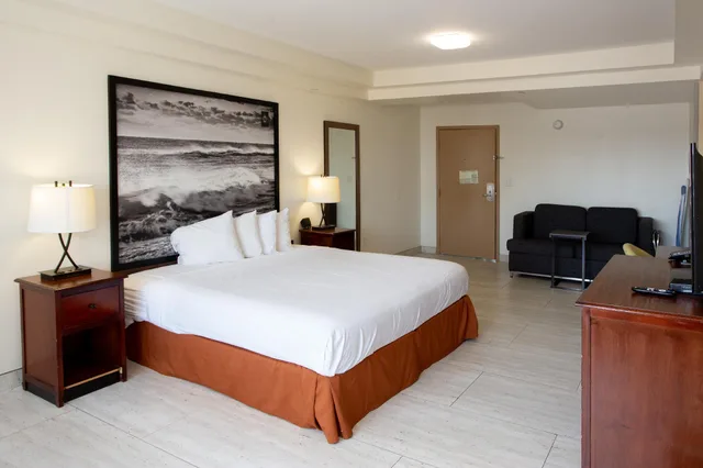 Room, King Bed, Sky View, Sofa، Aqua Vista Resort Hotel 1/1