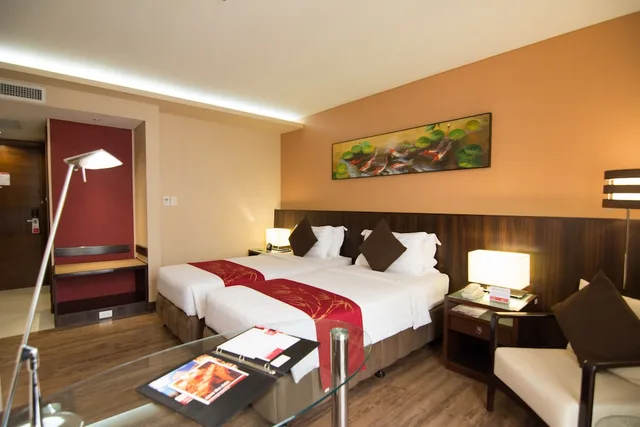 غرفة تنفيذية بسرير كينج، Ramada by Wyndham Manila Central 2/10