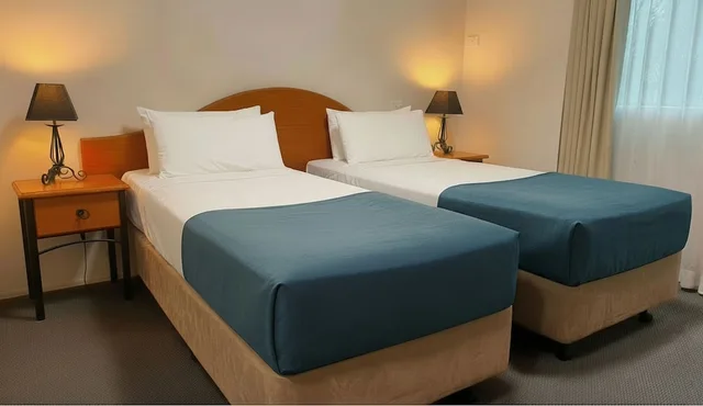 2 Bedrooms, Studio, 1 King and 1 Single Beds, Sofa, HERITAGE CAIRNS 1/6
