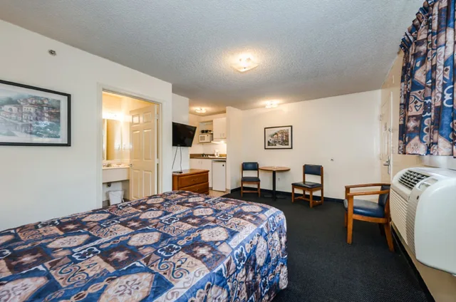 غرفة قياسية بسرير كوين بمطبخ للمدخنين، Suburban Extended Stay Clearwater 1/3