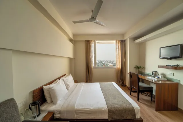 غرفة سوبيريور بسرير كوين، Whispering Palms Jaipur Hotel 4/10