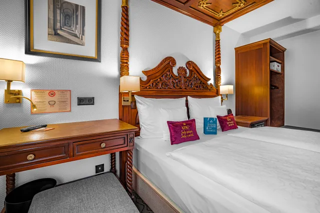 غرفة قياسية بسرير مزدوج، Kings Hotel Center 3/9
