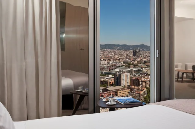 The Level, Family Suite, Twin Beds, City View, Sofa، MELIA BARCELONA SKY 7/10