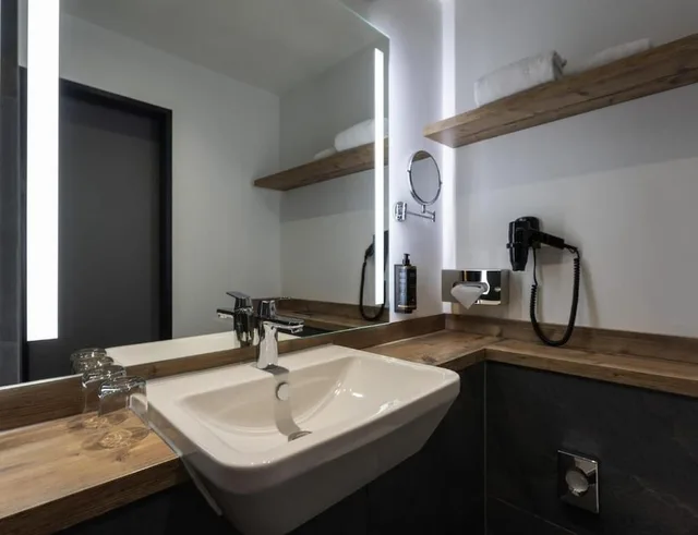 غرفة ديلوكس بسرير مزدوج، Mercure Hotel Garmisch Partenkirchen 4/4