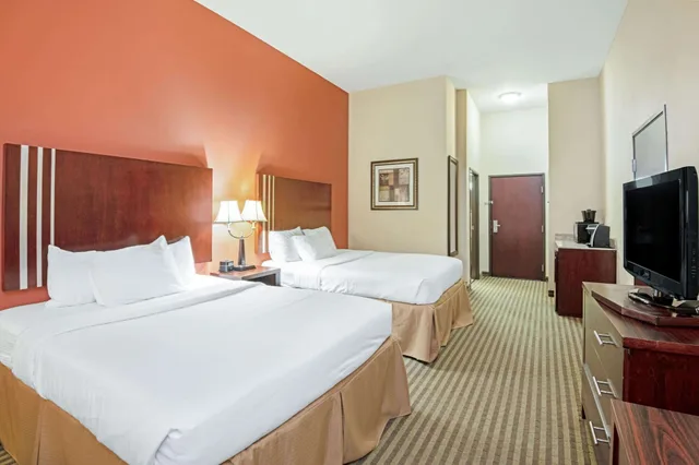 غرفة بسريرين كوين، La Quinta Inn And Suites By Wyndham Woodward 4/6
