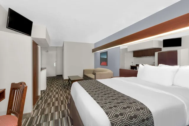 جناح استوديو بسرير كينج لذوي الإعاقة، Microtel Inn & Suites By Wyndham London 2/3