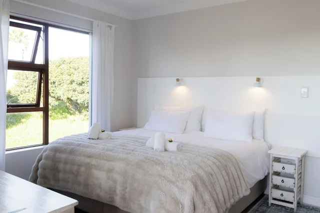 غرفة كومفورت بسريرين منفصلين بإطلالة على البحر بشرفة بغرفة نوم واحدة، White Shark Guest House 7/10
