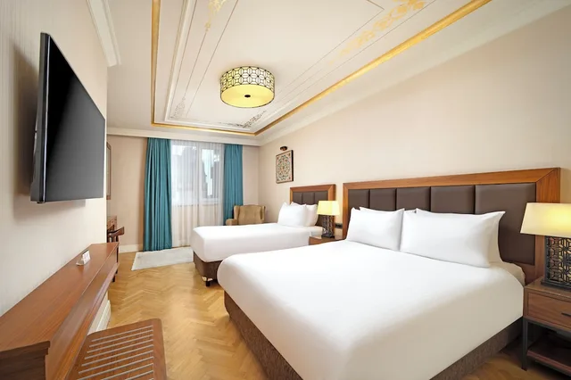 غرفة ديلوكس بسرير مزدوج وسرير فردي، Golden Age Hotel Taksim 2/5