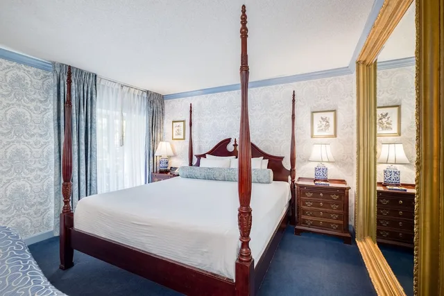 جناح بسرير كوين، The Farmington Inn &amp; Suites 1/4