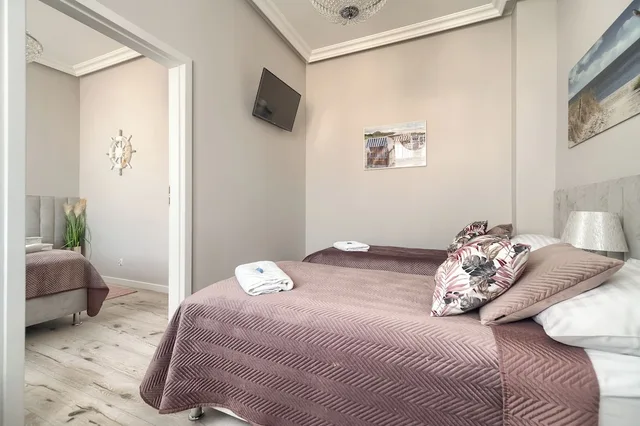 Comfort, Quadruple, Queen and Twin Beds, Private Bathroom, Stawa Hostel 1/8