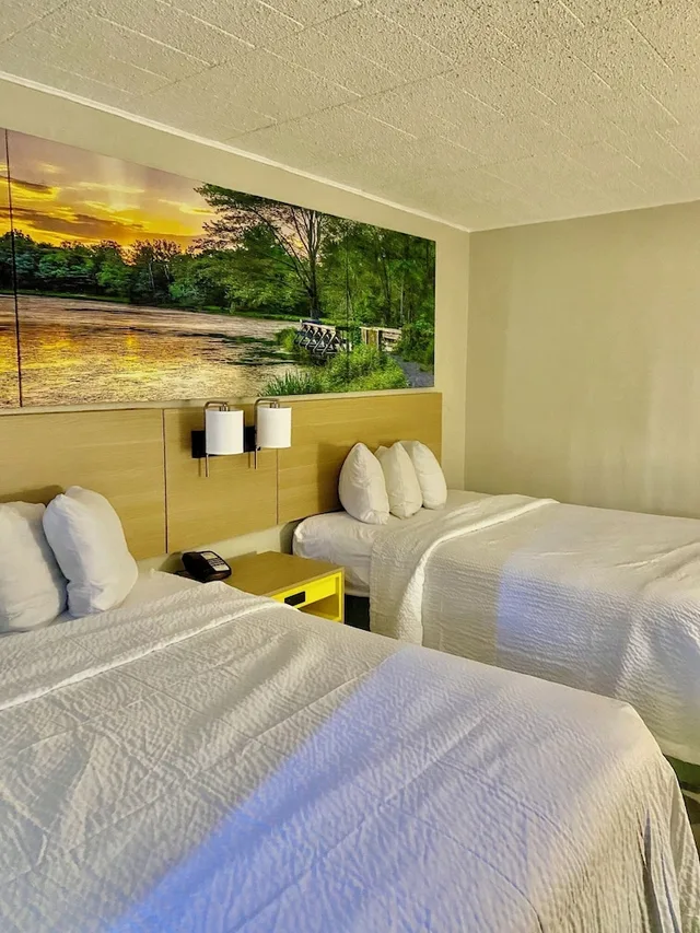 غرفة بسرير مزدوج لذوي الإعاقة، Days Inn by Wyndham Scranton PA 2/4